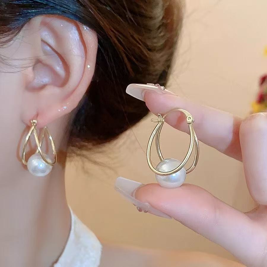 Minimal Pearl Drop Earrings Gold Tone
