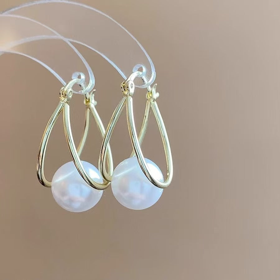 Minimal Pearl Drop Earrings Gold Tone