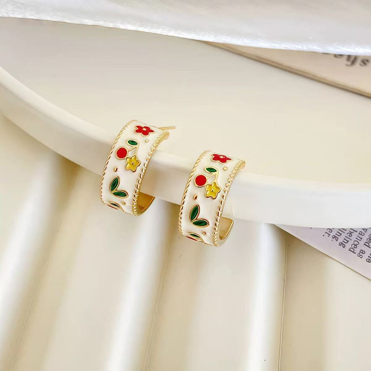 Minimal Floral Stud Earrings with 925 Silver Needle