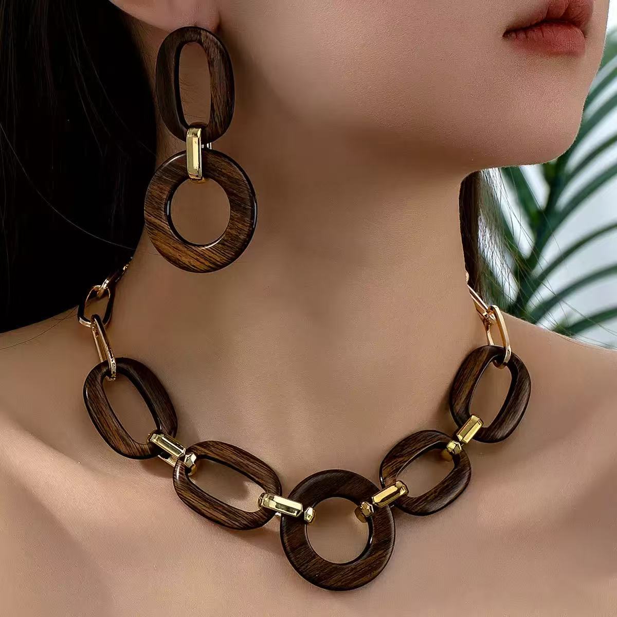 Modern Oval Acrylic Necklace and Dangle Earrings Set for Women